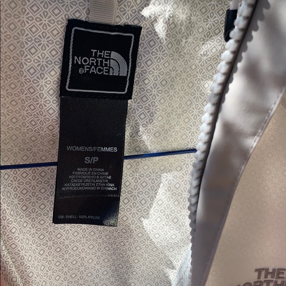 The North Face White Windbreaker - Picture 7 of 7